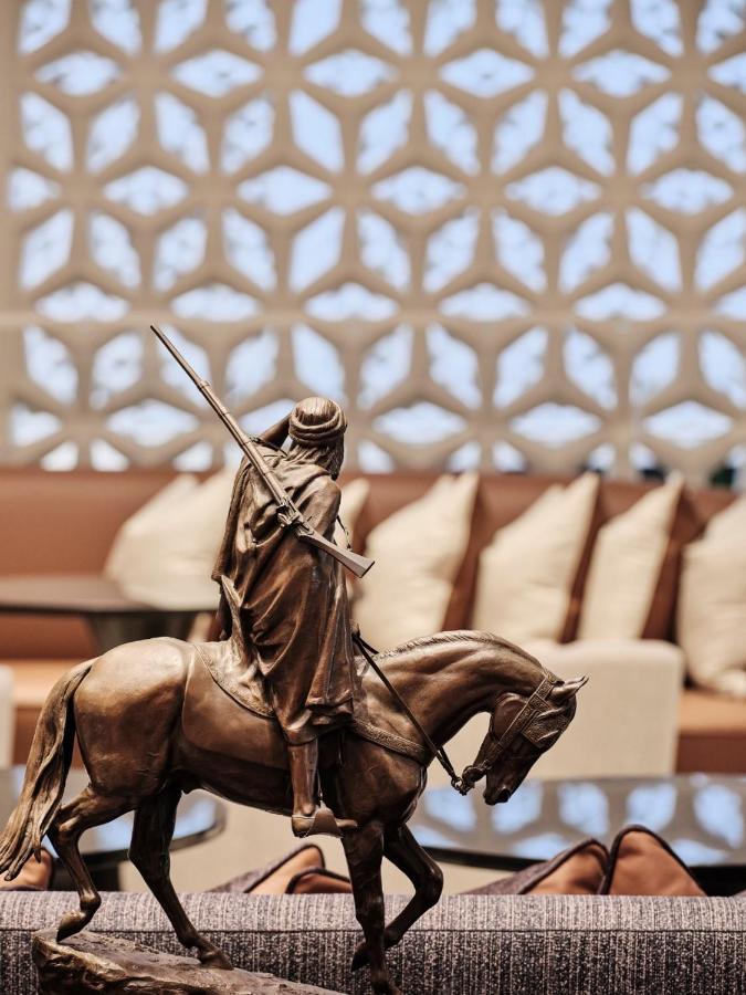 Grand Hyatt Kuwait 호텔 쿠웨이트 외부 사진 Statue of Ibn Battuta at the Ibn Battuta Mall, Dubai