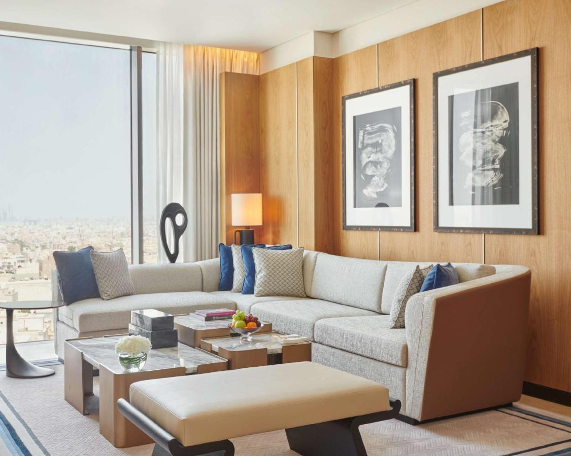 Grand Hyatt Kuwait 호텔 쿠웨이트 외부 사진 A living room at the Ritz-Carlton, Riyadh