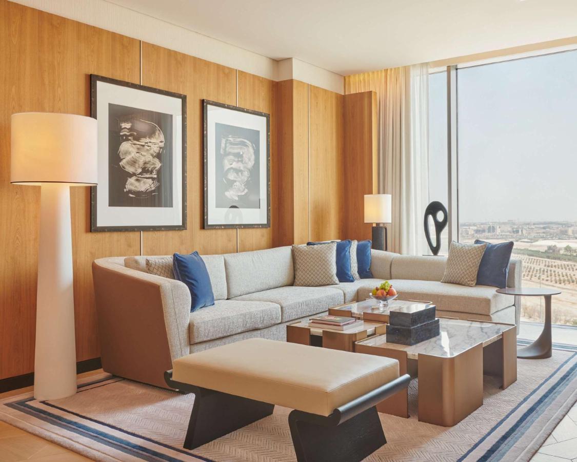Grand Hyatt Kuwait 호텔 쿠웨이트 외부 사진 A living room at the Ritz-Carlton, DIFC
