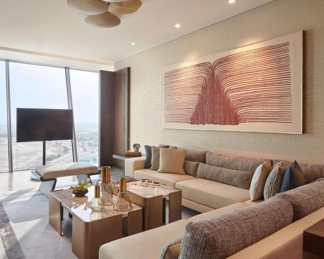 Grand Hyatt Kuwait 호텔 쿠웨이트 외부 사진 A living room at the Ritz-Carlton, DIFC
