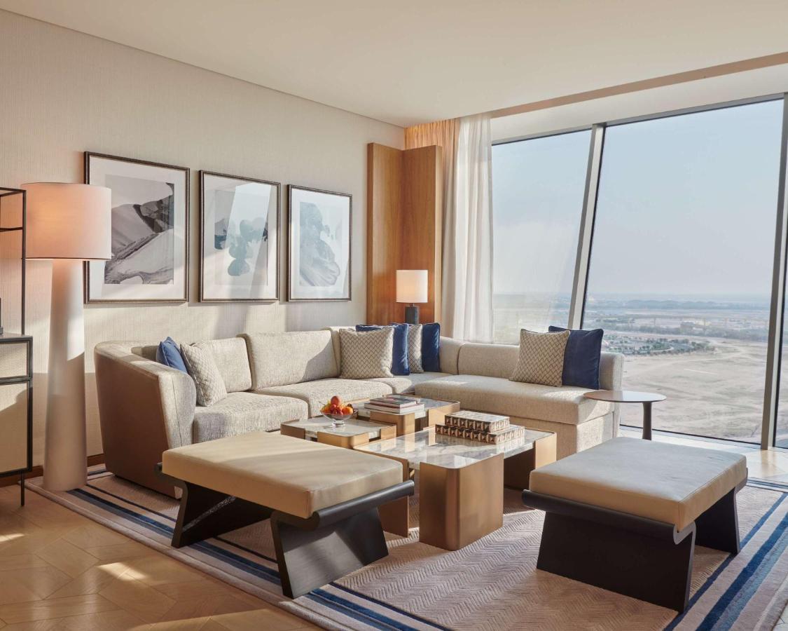 Grand Hyatt Kuwait 호텔 쿠웨이트 외부 사진 A living room at the Ritz-Carlton, DIFC