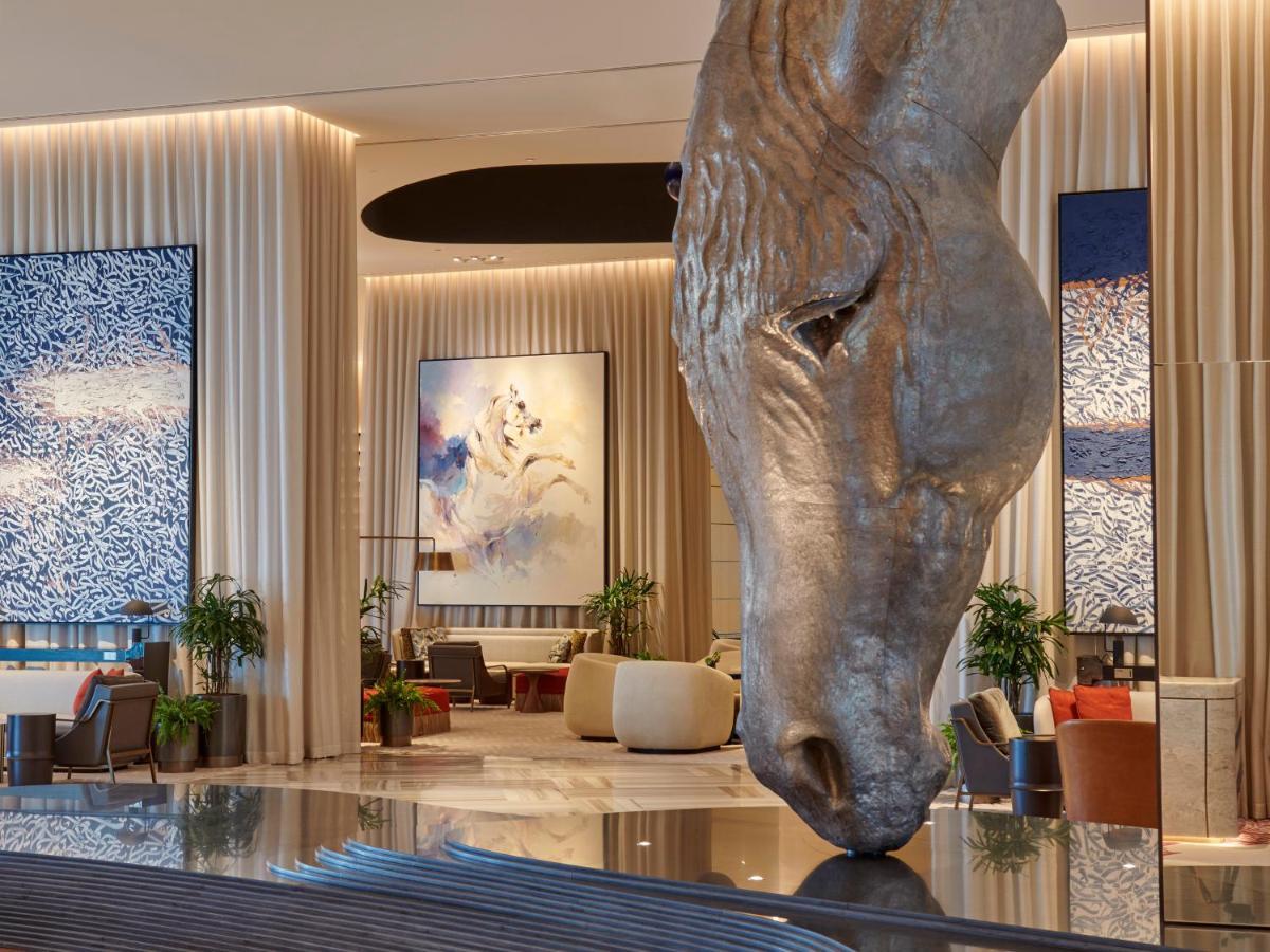 Grand Hyatt Kuwait 호텔 쿠웨이트 외부 사진 The lobby of the hotel