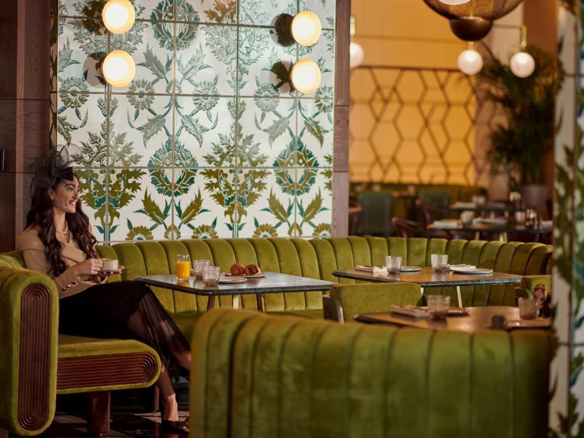 Grand Hyatt Kuwait 호텔 쿠웨이트 외부 사진 The interior of the restaurant
