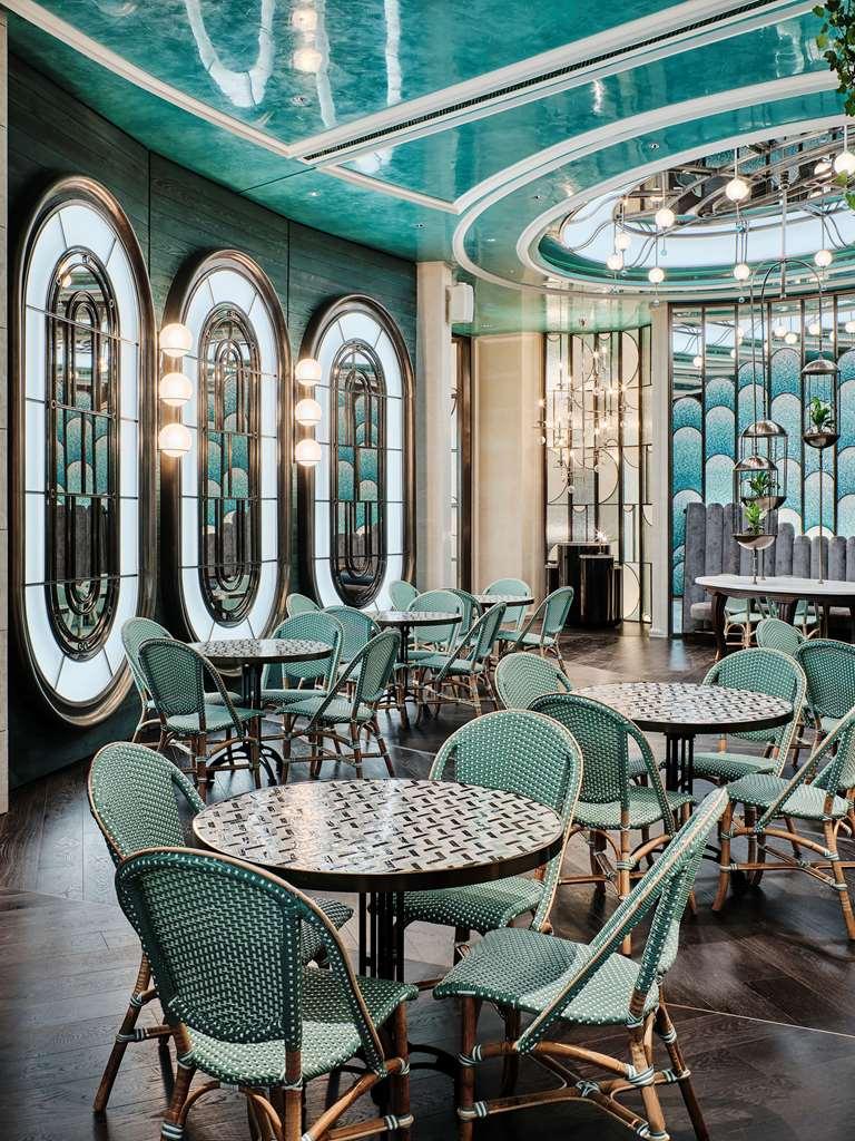 Grand Hyatt Kuwait 호텔 쿠웨이트 레스토랑 사진 The interior of the restaurant